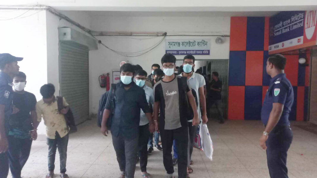 গ্রেপ্তার বুয়েটের ২৪ শিক্ষার্থী