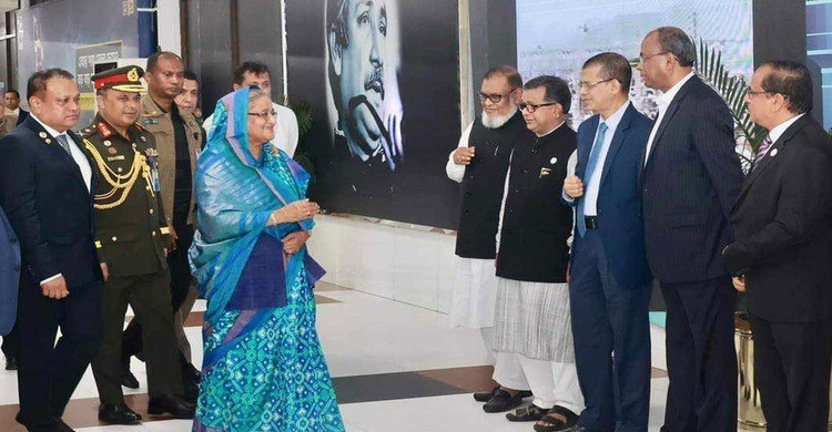 প্রধানমন্ত্রী শেখ হাসিনা